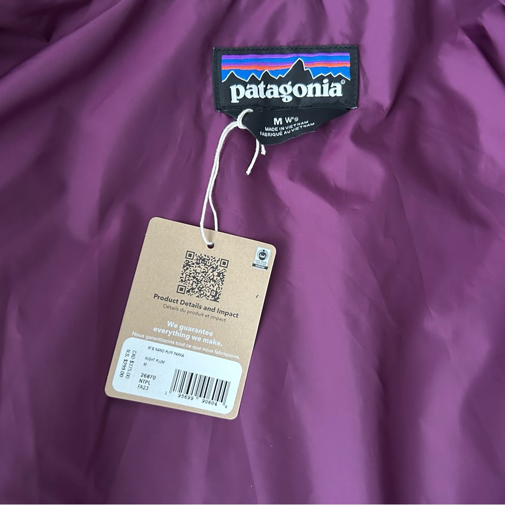 NWT Patagonia Lightweight Travel Deep Purple Nano Puff Parka Medium M - Picture 4 of 7